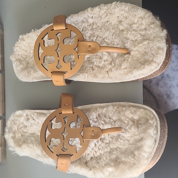 Tory Burch Miller Cloud Shearling Sandal - Picture 1 of 8